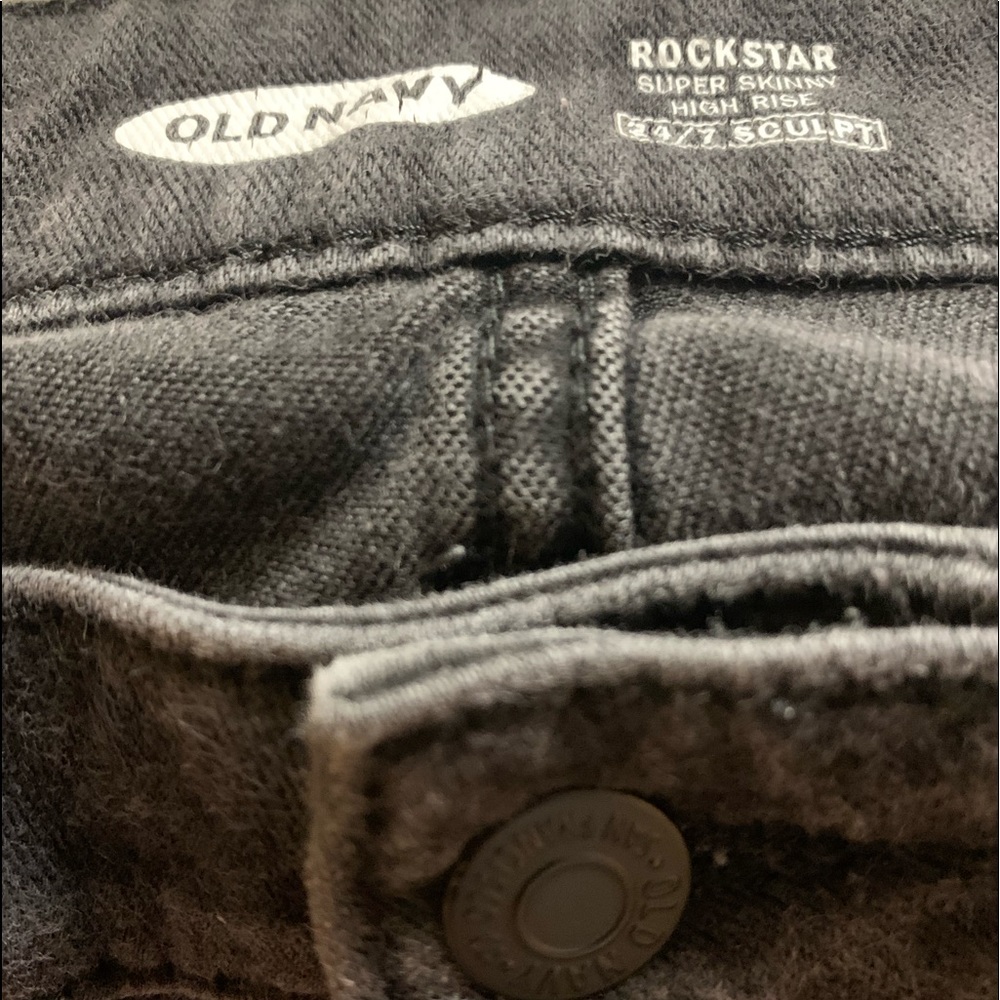 Old Navy High Rise Rockstar Sculpt Jeans.